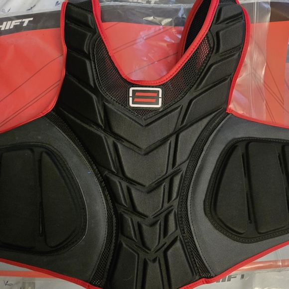 Shift Commando XP Rib Vest Child's Sz Large Black & Red - Picture 1 of 8